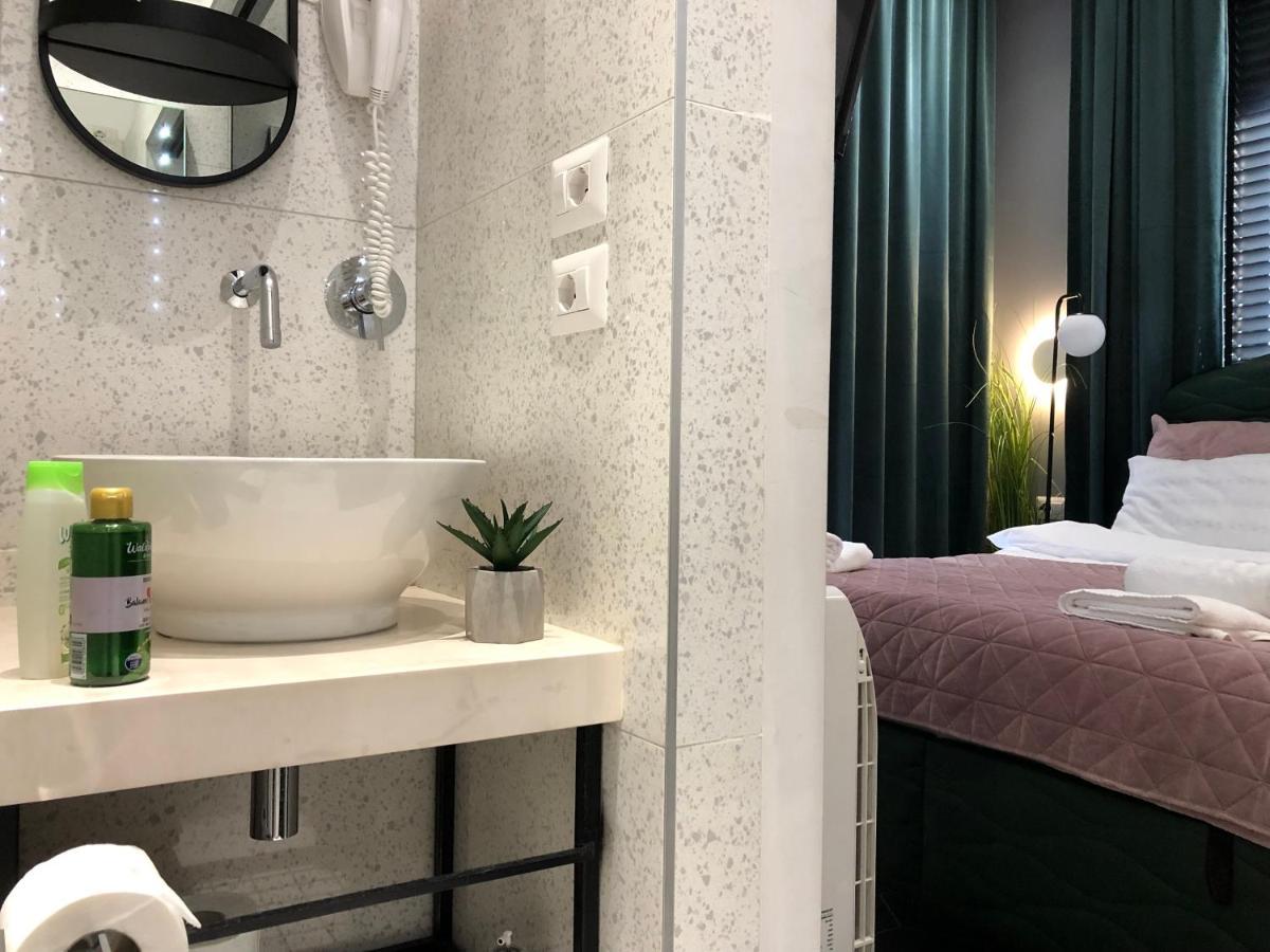 Urban Stay Tirana Deluxe Exterior photo
